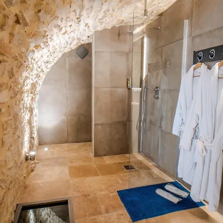 D'hote Avec Privatif Domaine Les Nuits Envoutees - Gard 3* Vezenobres